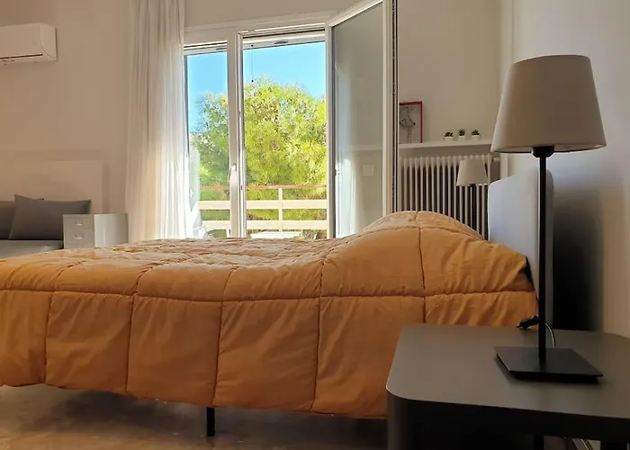 Rooftop Studio Apt Near Metro Cholargos - 5 Min Walk
