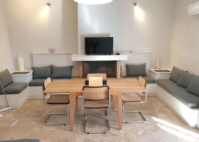 Rooftop Studio Apt Near Metro Cholargos - 5 Min Walk