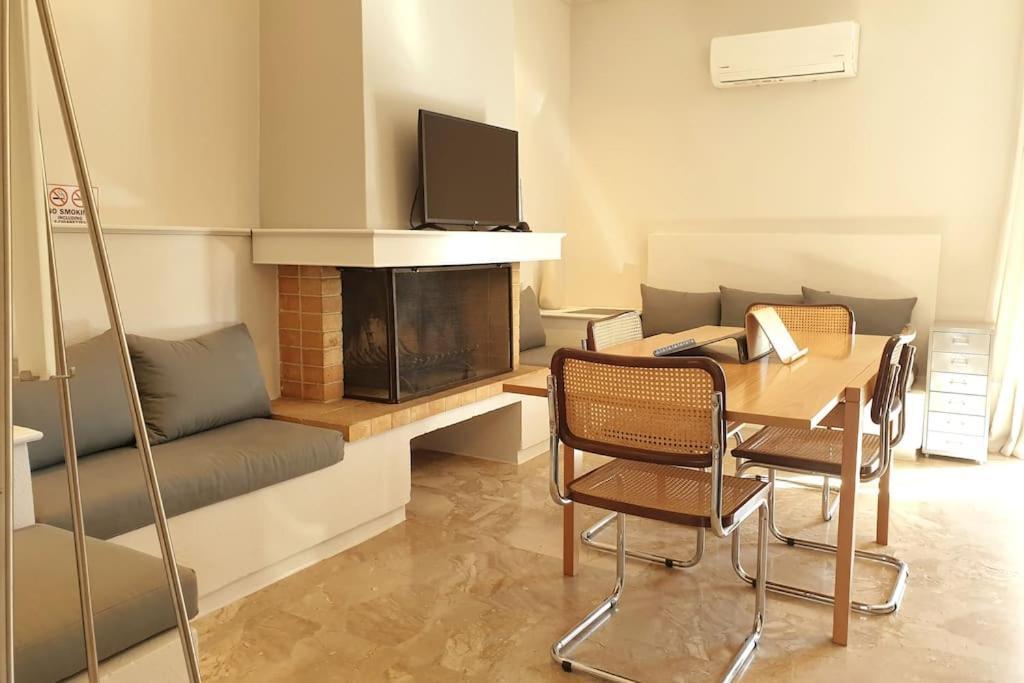 Apartment Rooftop Near Metro Cholargos - 5 Min Walk