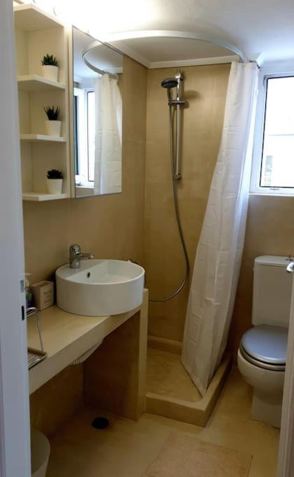 Rooftop Near Metro Cholargos - 5 Min Walk Apartment Athens